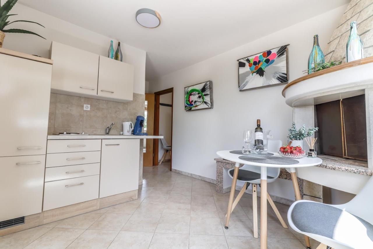 4 You Apartments Mugeba Екстериор снимка