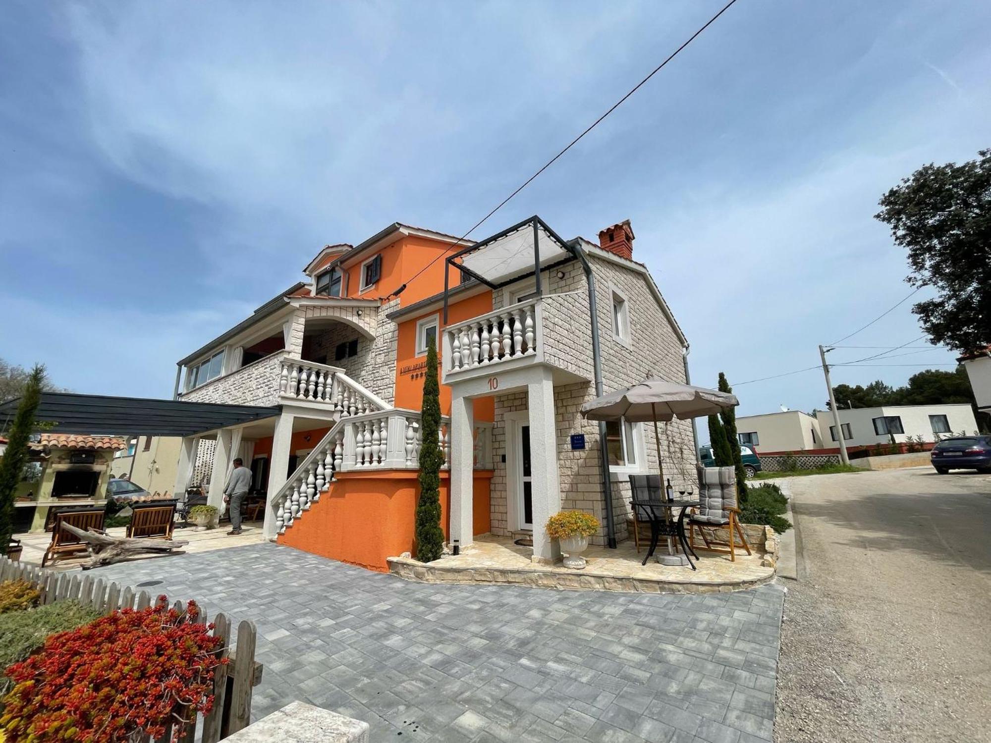 4 You Apartments Mugeba Екстериор снимка